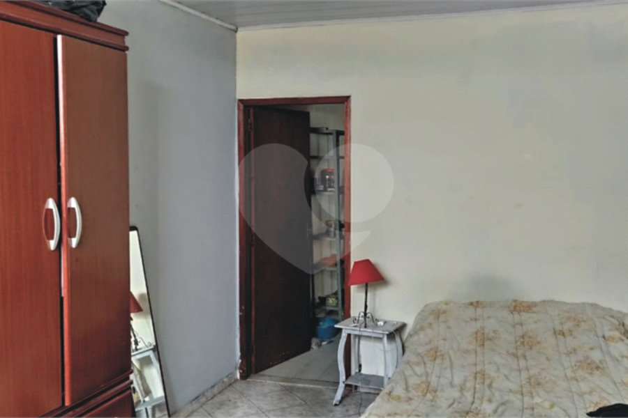 Casa Térrea à venda com 4 quartos, sendo 1 suíte,  em Vila Medeiros, São Paulo, SP