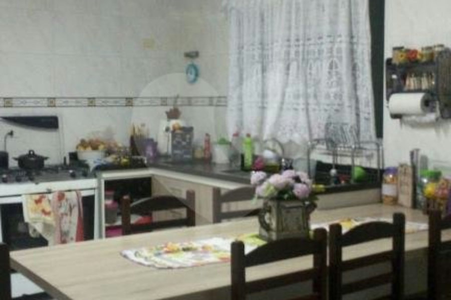 Sobrado à venda com 3 quartos, sendo 1 suíte, em Vila Nova Cachoeirinha, São Paulo, SP