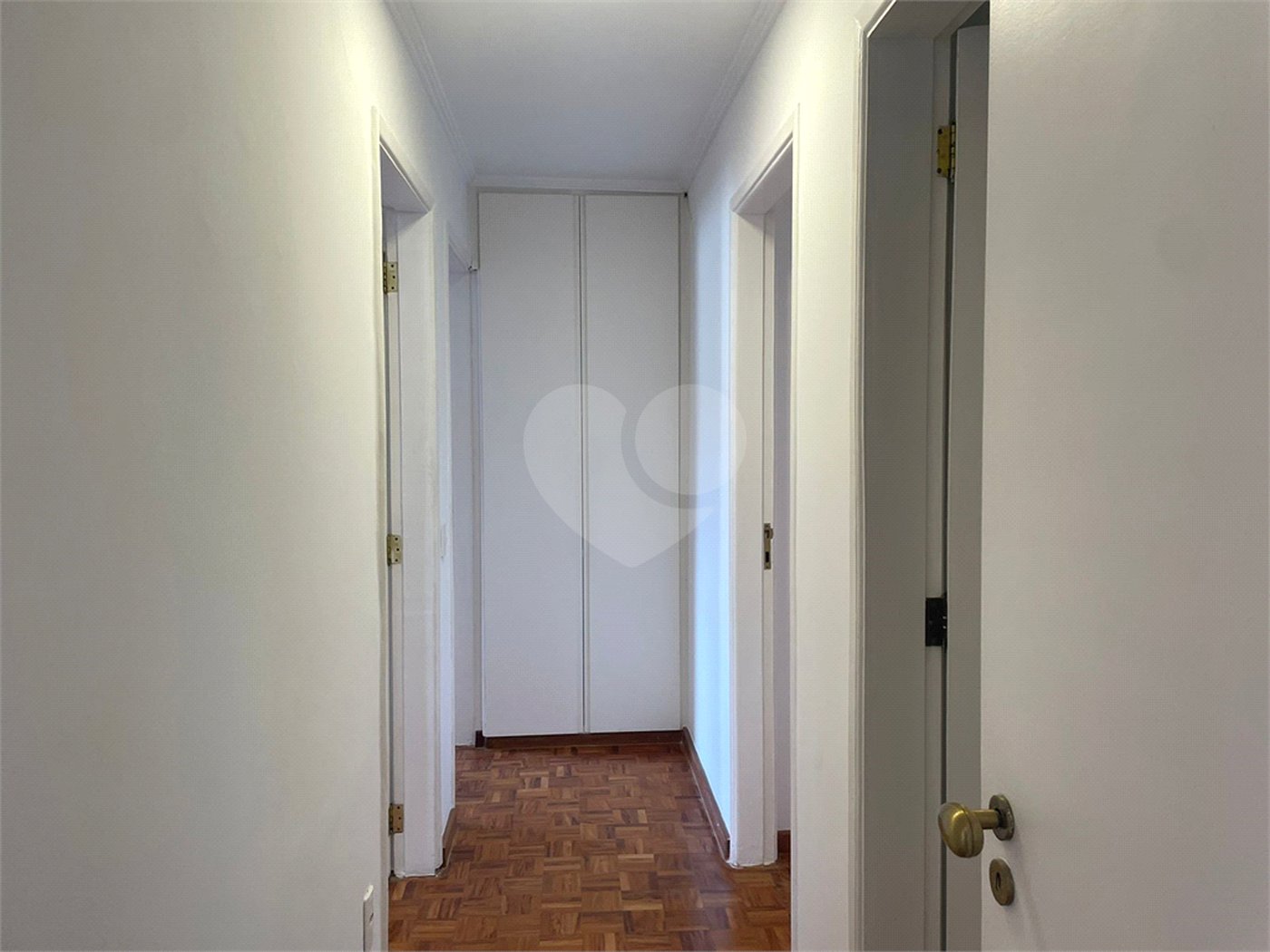 Apartamento à venda com 3 quartos, sendo 1 suíte, em Itaim Bibi, São Paulo, SP