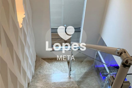 Casa à venda com 3 quartos, sendo 1 suíte,  no condomínio Residencial São José, Taubaté - SP