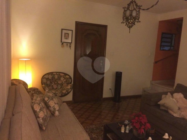Sobrado à venda com 4 quartos em Santana, São Paulo, SP