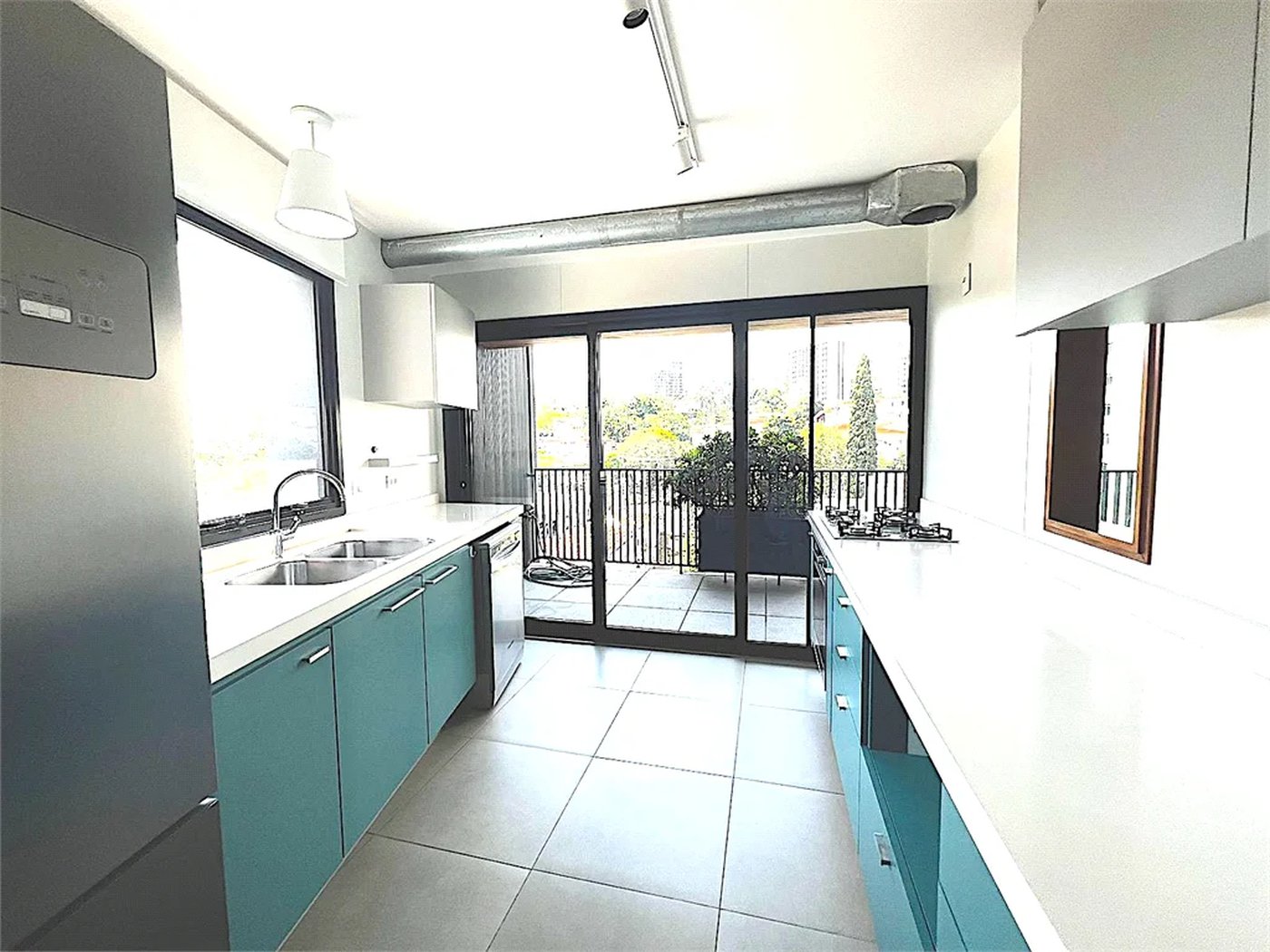 Apartamento à venda com 3 suítes em Jardim das Bandeiras, São Paulo, SP
