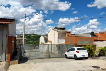 Casa à venda com 2 quartos, sendo 1 suíte, no condomínio Ceu de Brigadeiro, Sorocaba - SP