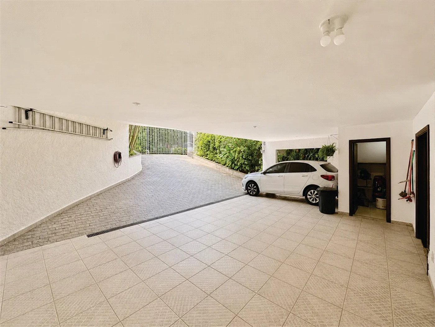Casa à venda com 5 quartos, sendo 4 suítes, em Parque dos Príncipes, São Paulo, SP