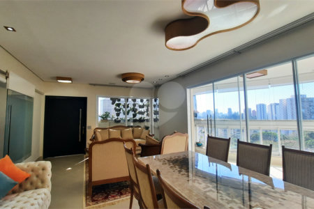 Apartamento à venda com 3 suítes em Jardim Marajoara, São Paulo, SP