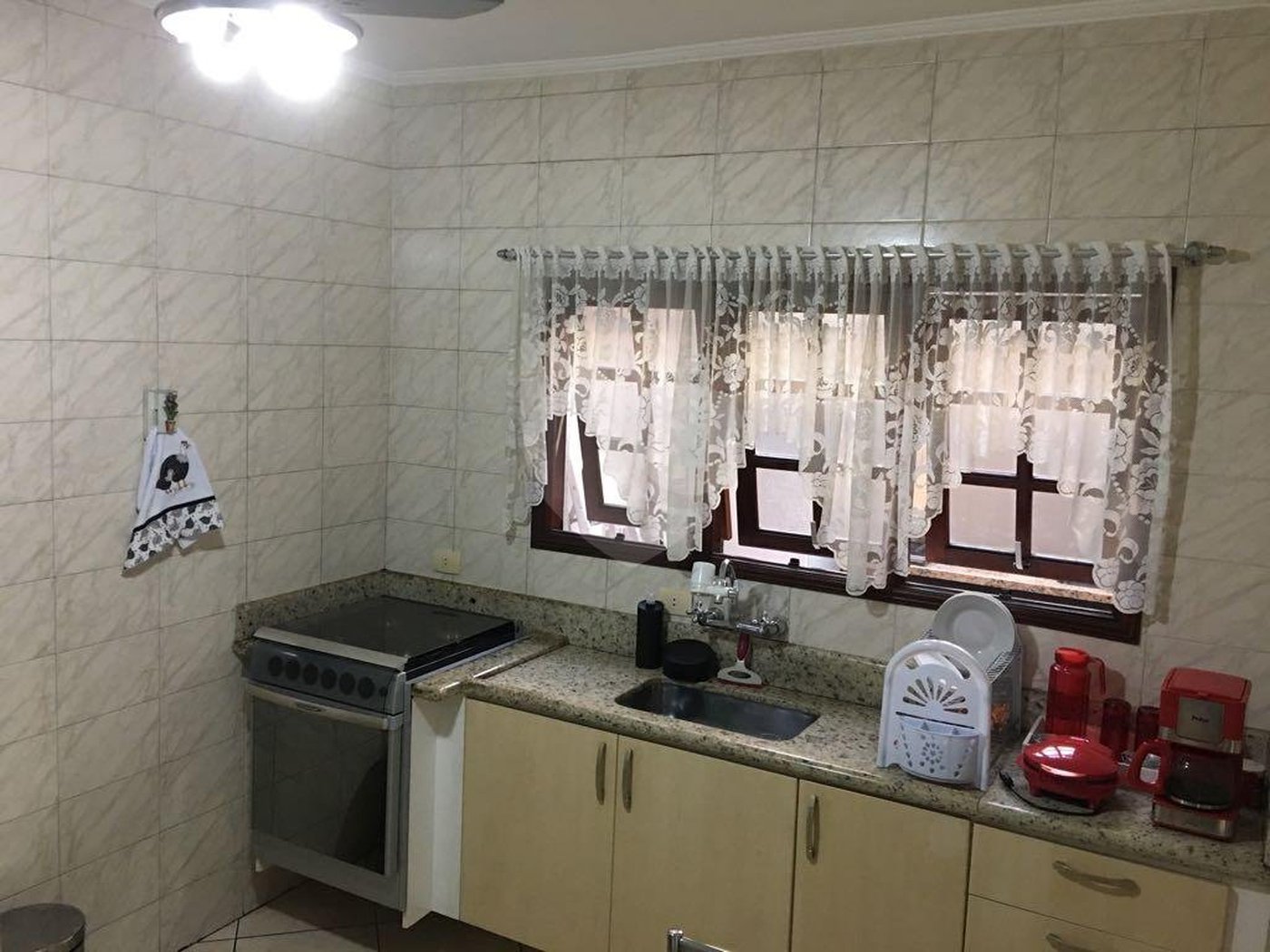 Casa à venda com 3 quartos, sendo 1 suíte, no condomínio Sobrado, São Paulo - SP