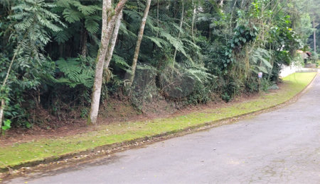 Terreno à venda no condomínio Alpes da Cantareira, Mairiporã - SP