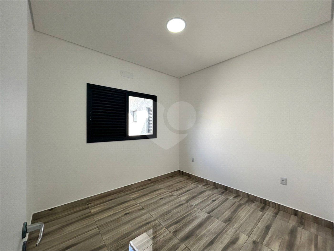 Casa à venda com 3 quartos, sendo 1 suíte, no condomínio Villagio Wanel, Sorocaba - SP