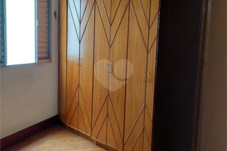 Casa com dois pavimentos na Barra Funda: