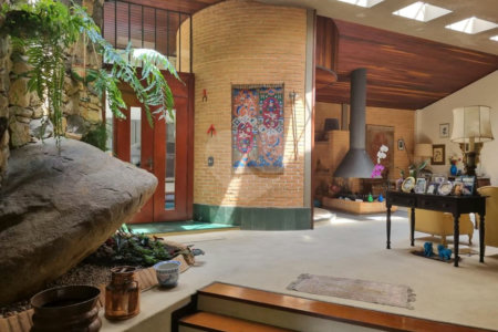 Casa à venda, 742 m², com piscina, 5 suítes, em Embu das Artes