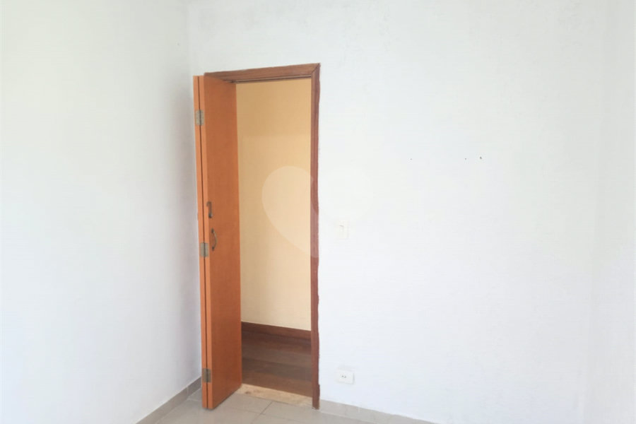 Sobrado à venda com 3 quartos, sendo 1 suíte,  no Brasilândia, São Paulo, SP