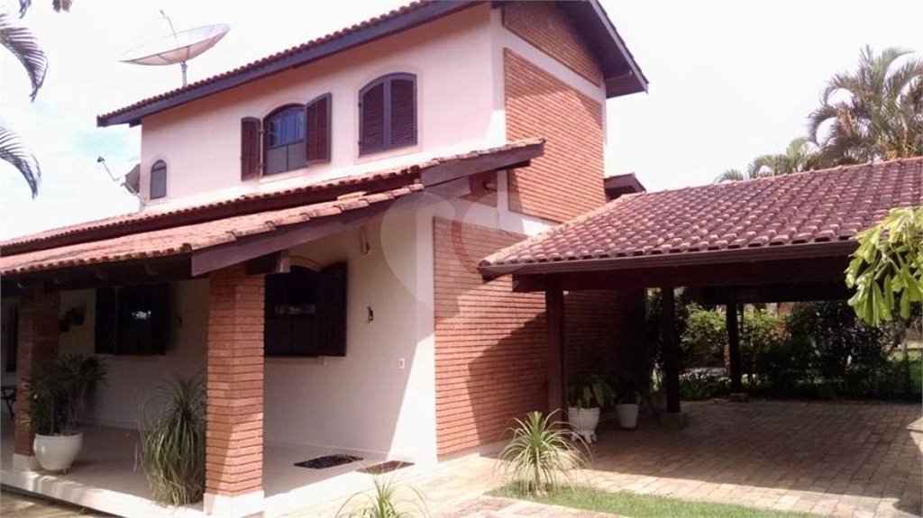 Casa à venda com 4 quartos, sendo 2 suítes, no condomínio Vinhas da Vista Alegre - Lado Sede, Vinhedo - SP