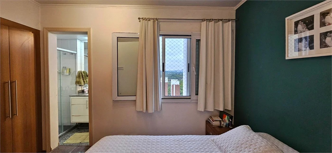Apartamento à venda com 3 quartos, sendo 2 suítes, em Pinheiros, São Paulo, SP