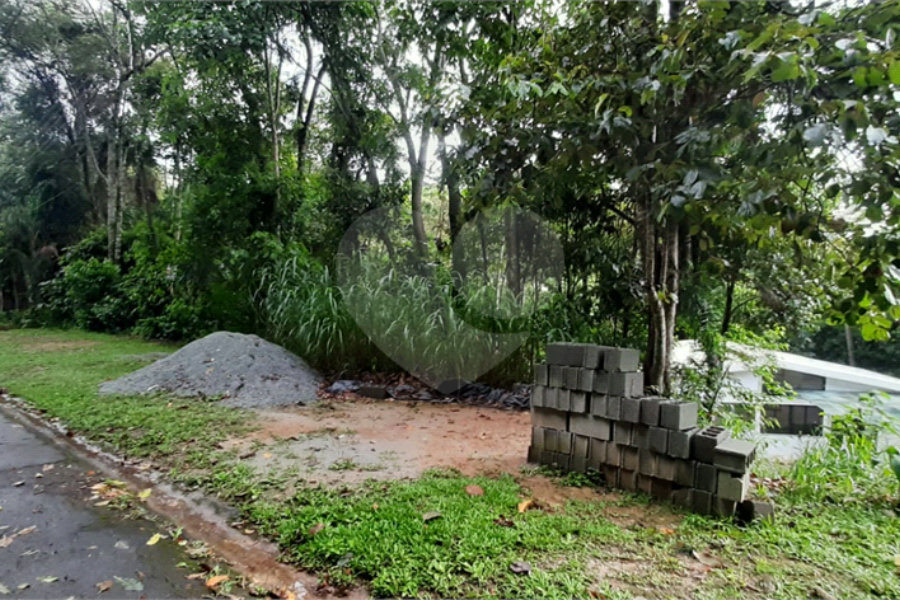 Casa à venda com 1 suíte no condomínio Associação Reserva das Hortênsias, Mairiporã - SP