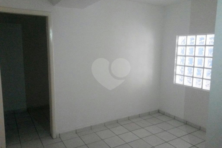 Sobrado à venda com 15 quartos, sendo 3 suítes, em Tucuruvi, São Paulo, SP