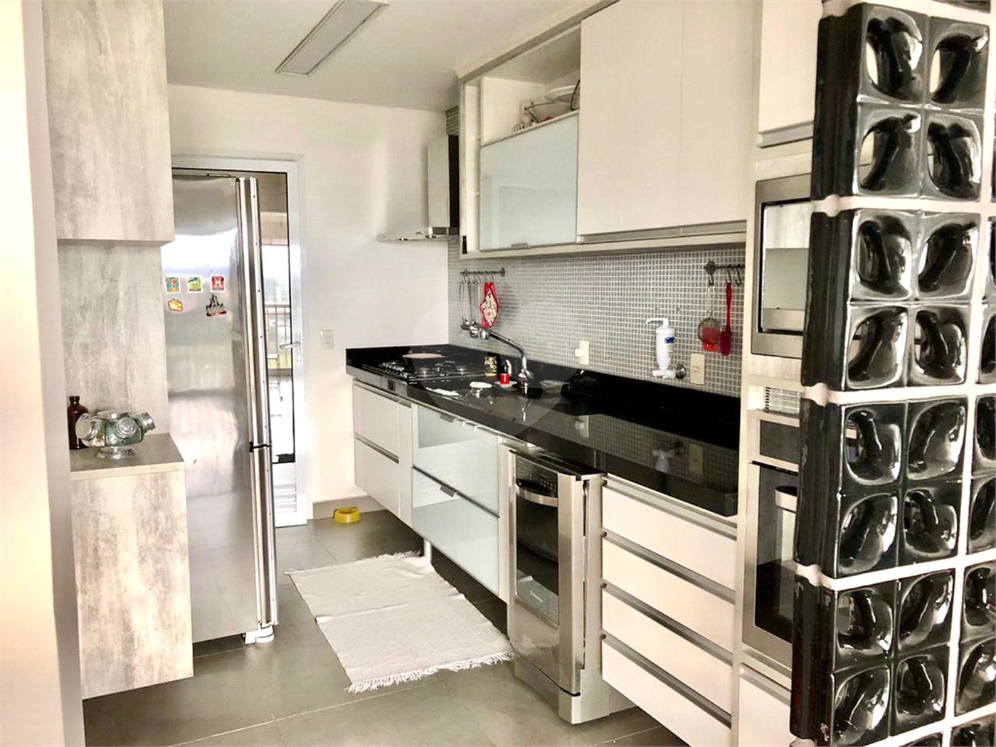 Apartamento à venda com 3 quartos, sendo 1 suíte,  em Campo Grande, São Paulo, SP