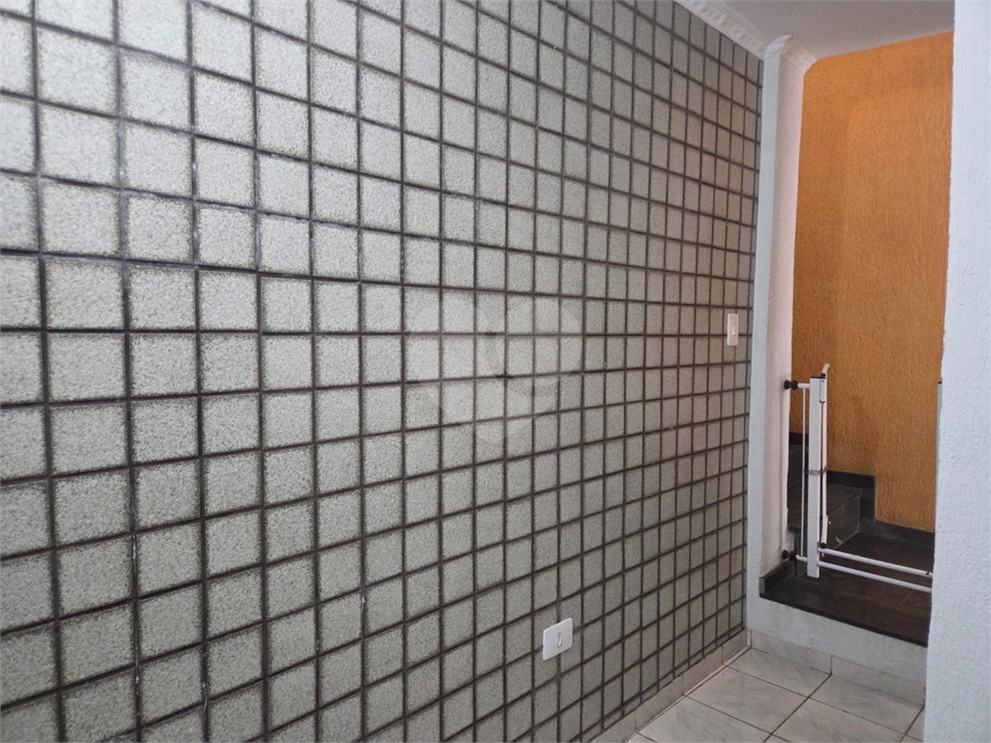 Casa à venda com 4 quartos, sendo 1 suíte, em Vila Paulo Silas, São Paulo, SP
