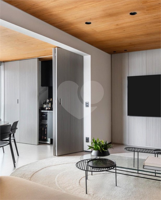 Apartamento à venda com 2 suítes em Vila Olímpia, São Paulo, SP