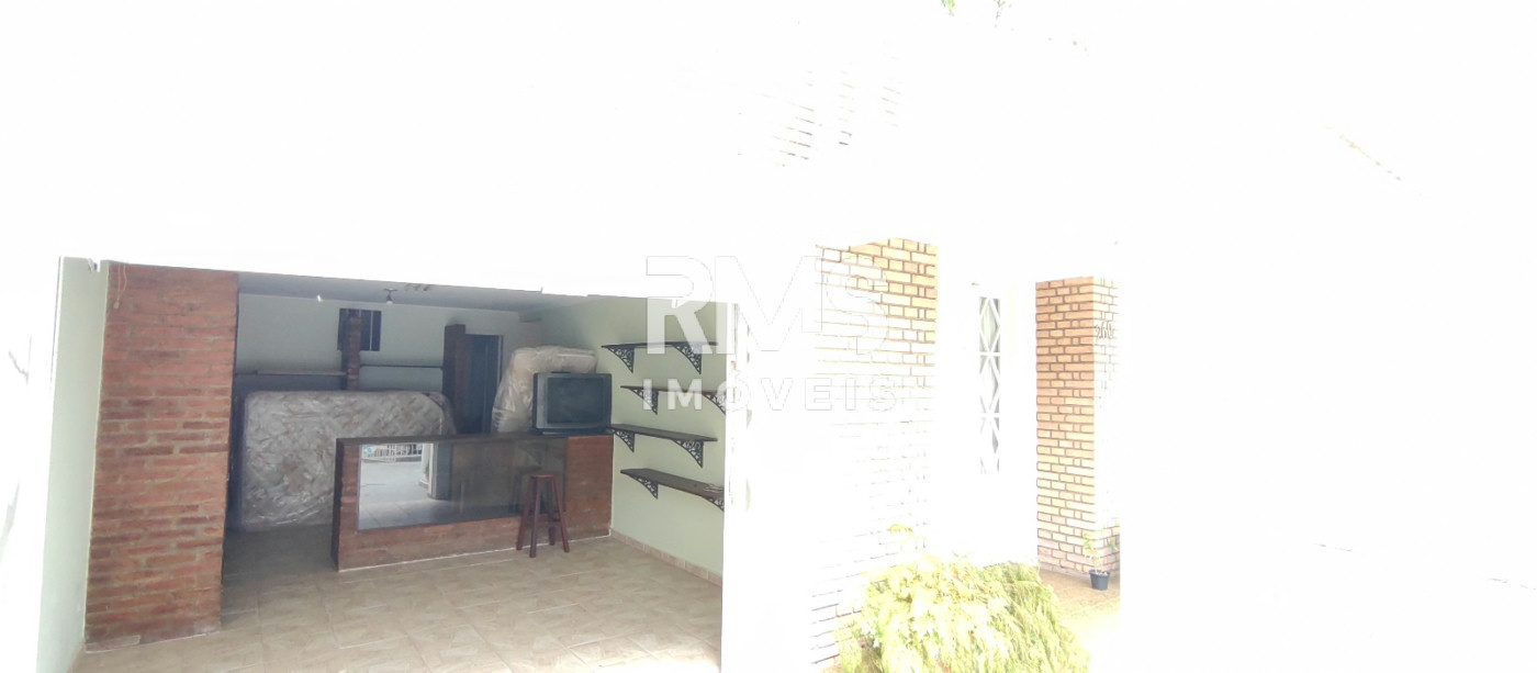 Casa à venda com 4 quartos, sendo 2 suítes,  no Centro, Itu, SP