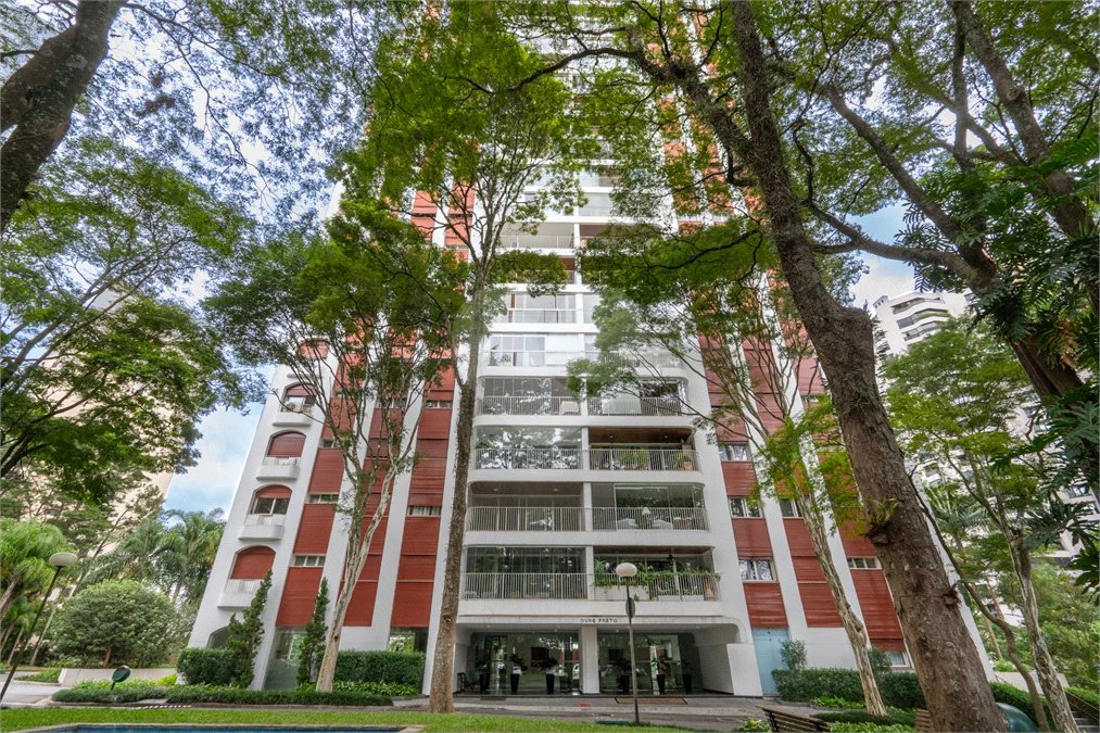Apartamento à venda com 3 quartos, sendo 2 suítes, em MORUMBI, São Paulo, SP