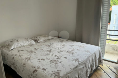 Casa à venda com 3 quartos no condomínio Jd Rebelato, Cotia - SP