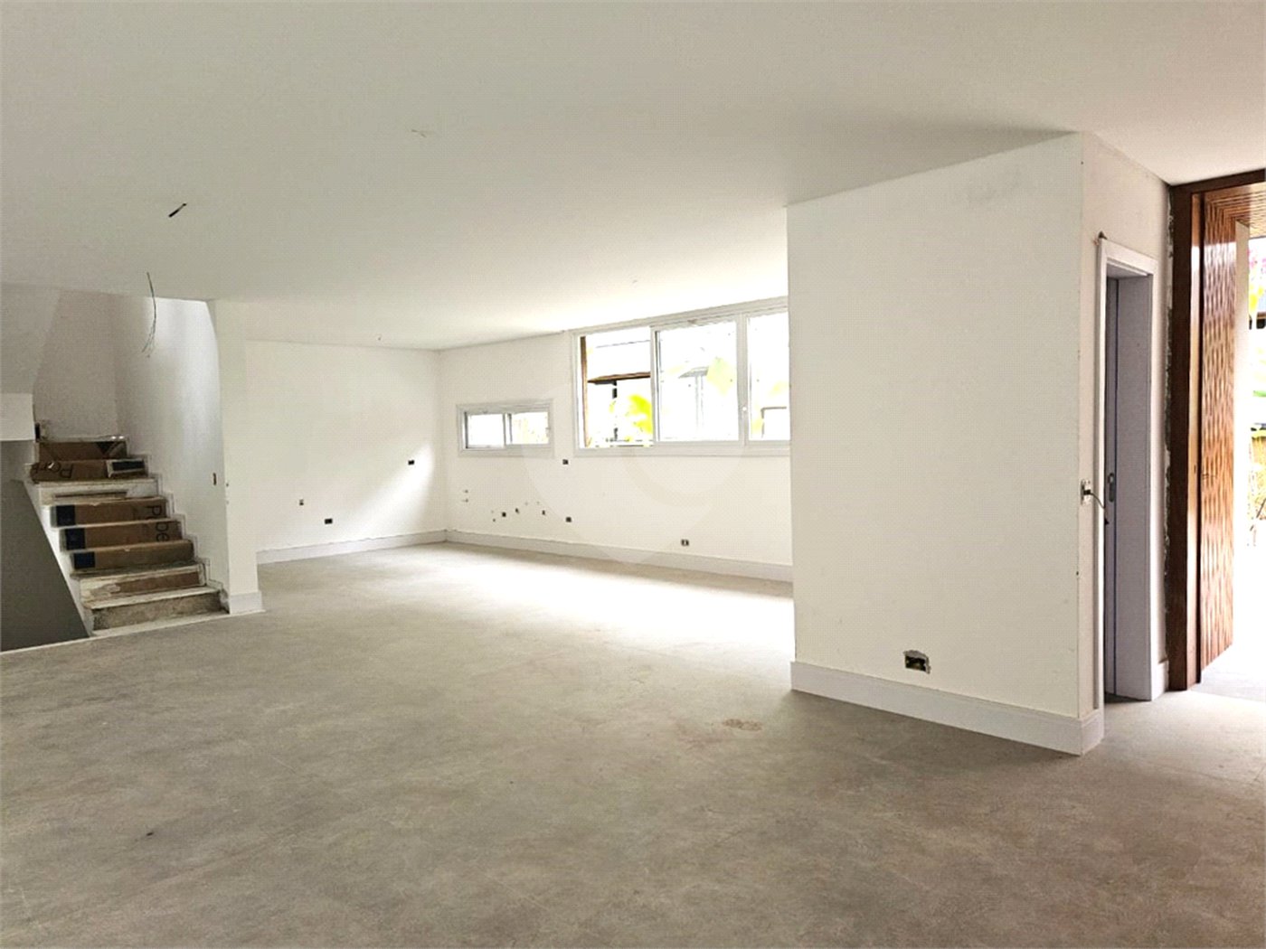 Casa à venda com 4 suítes no condomínio Venezia, São Paulo - SP