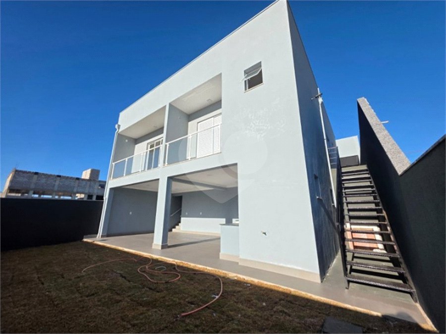 Casa à venda com 3 suítes em Marambaia, Vinhedo, SP