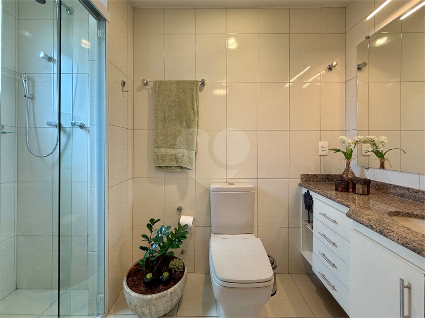 Apartamento à venda com 3 suítes em Campo Belo, São Paulo, SP