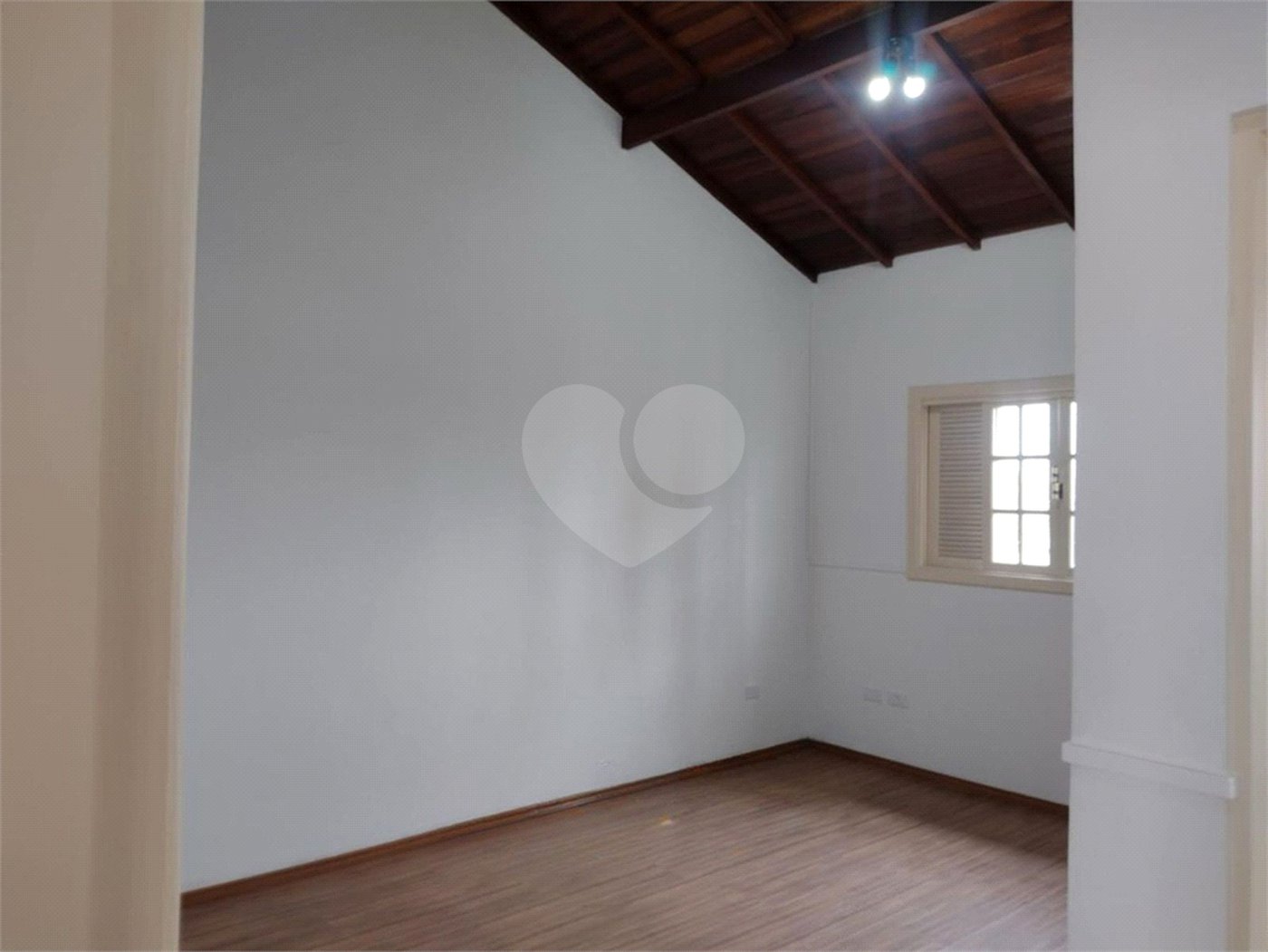 Sobrado à venda com 3 quartos, sendo 1 suíte,  no Centro, Mogi das Cruzes, SP
