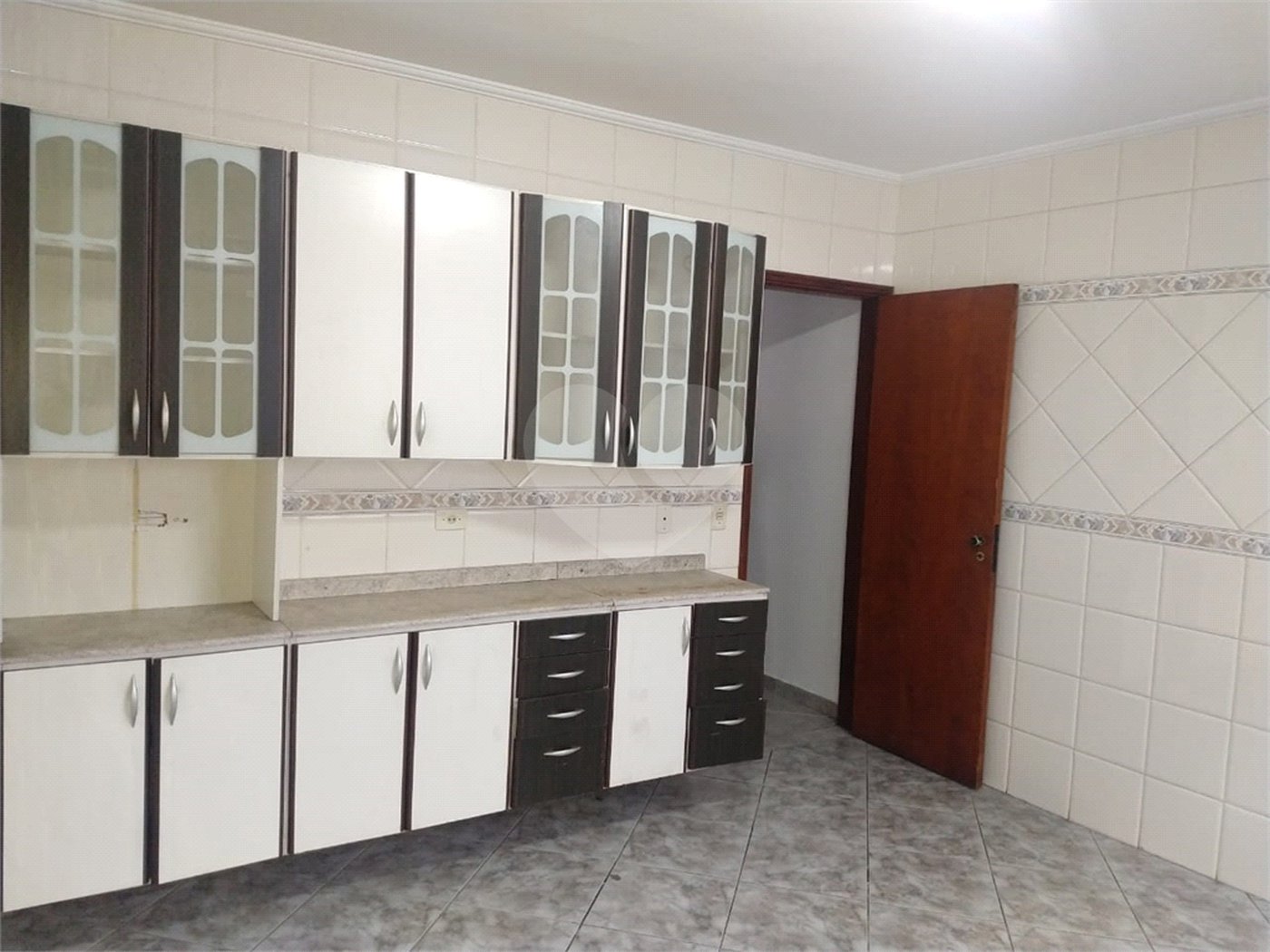 Sobrado à venda com 3 quartos, sendo 1 suíte, em Tremembé, São Paulo, SP