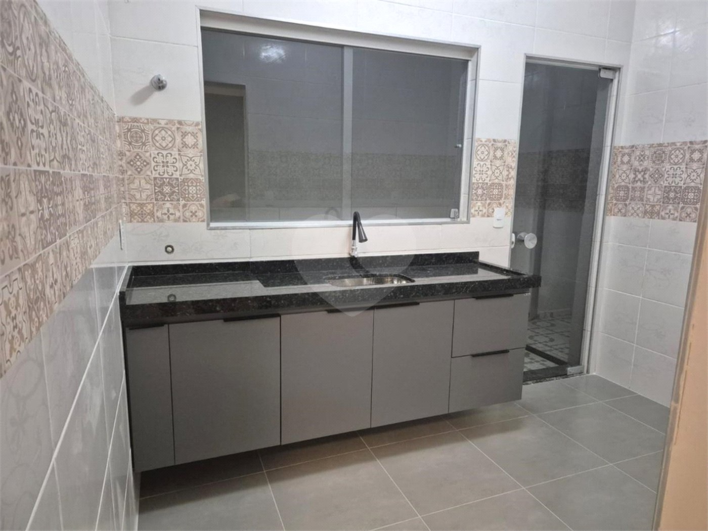 Casa de Vila à venda com 3 quartos, sendo 1 suíte, em Jardim Wanel Ville V, Sorocaba, SP