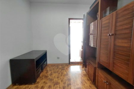 Sobrado à venda com 3 quartos em Vila Romana, São Paulo, SP