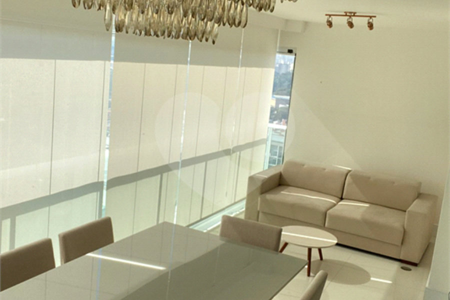 Apartamento à venda com 3 suítes em Aclimação, São Paulo, SP