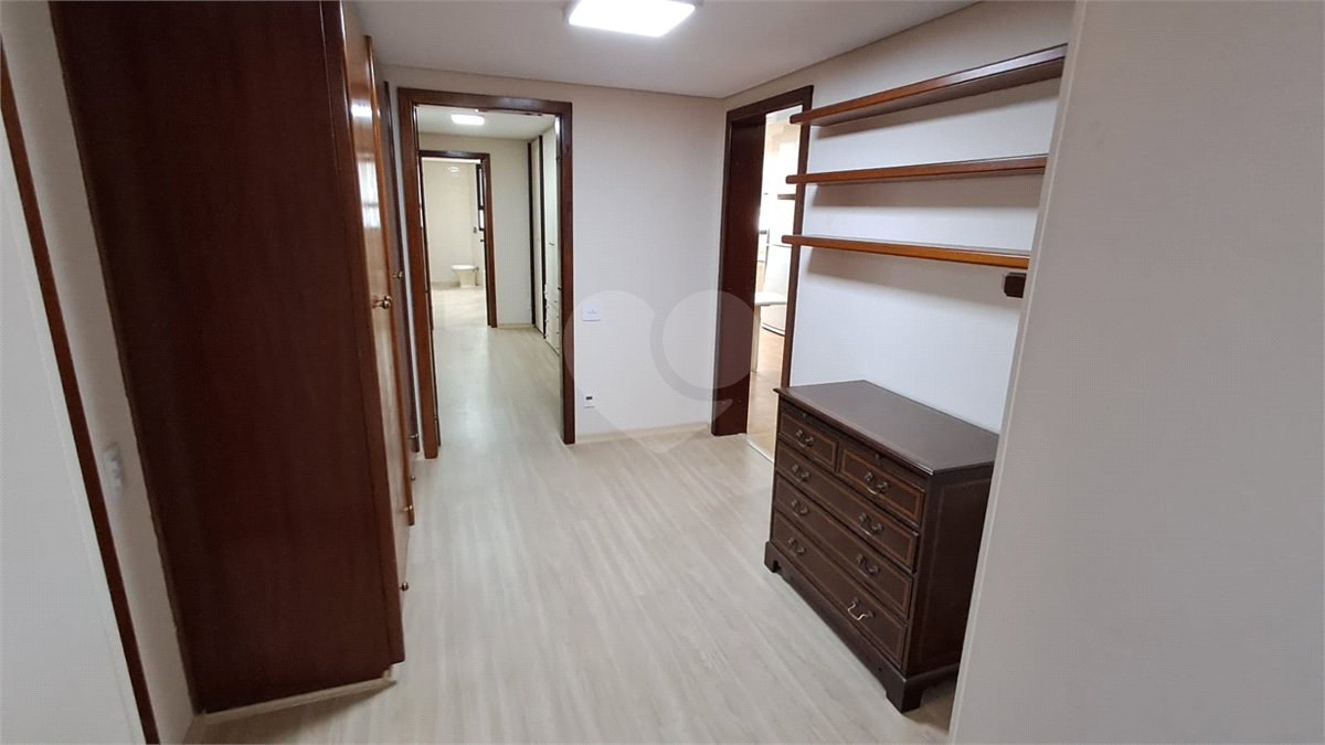 Apartamento para alugar com 4 quartos, sendo 3 suítes, em Santo Amaro, São Paulo, SP