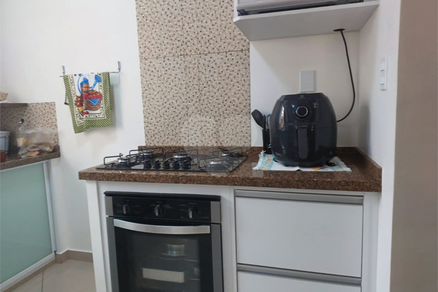 Sobrado à venda com 6 quartos em Jardim Peri, São Paulo, SP
