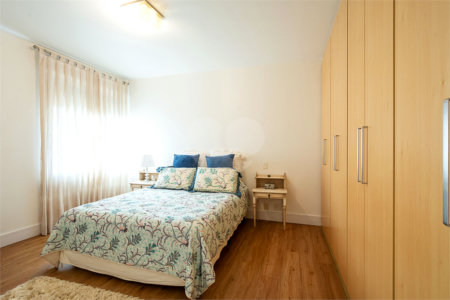 Apartamento à venda com 4 suítes em Jardim Marajoara, São Paulo, SP