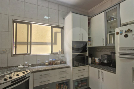 Casa à venda com 4 quartos, sendo 2 suítes, no condomínio Grape Village, Vinhedo - SP