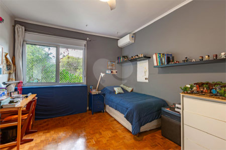 Sobrado à venda com 3 quartos, sendo 1 suíte, em Alto da Boa Vista, São Paulo, SP