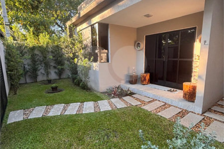 Casa à venda com 3 quartos, sendo 2 suítes, no condomínio Recanto das Palmeiras, Rio de Janeiro - RJ