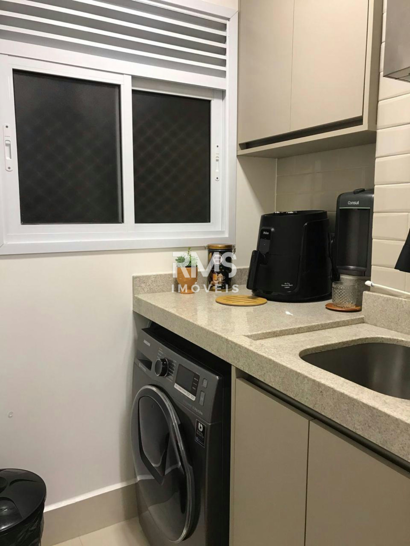 Belíssimo à venda com 3 quartos, sendo 1 suíte, no condomínio Residencial Ilhas Mediterrâneo, Itu - SP