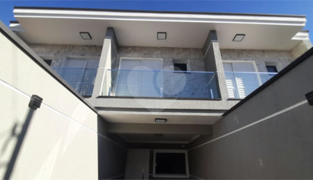 Sobrado à venda com 3 quartos, sendo 1 suíte,  em Vila Guilherme, São Paulo, SP