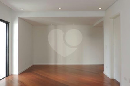 Apartamento à venda com 3 suítes em Jardim Marajoara, São Paulo, SP