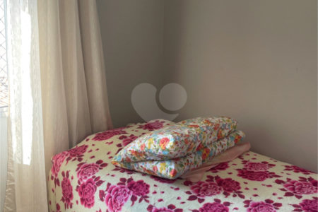Sobrado à venda com 3 quartos em Vila Nova Alba, São Paulo, SP