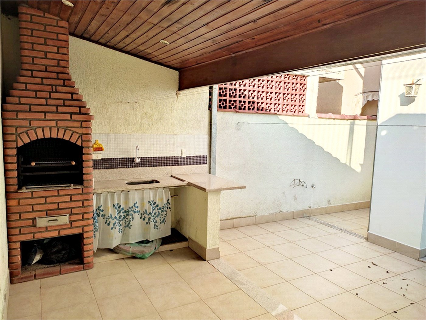 Sobrado à venda com 3 quartos, sendo 1 suíte,  em Vila Medeiros, São Paulo, SP