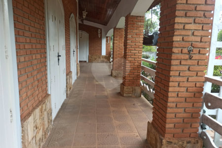 Casa Térrea à venda com 4 quartos, sendo 2 suítes,  em Jardim Paulista, Atibaia, SP