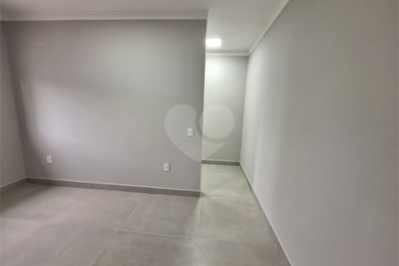 Casa à venda com 3 quartos, sendo 1 suíte,  no condomínio Helena Maria, Sorocaba - SP