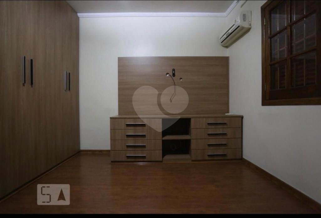 Casa à venda com 2 quartos, sendo 1 suíte,  em Jardim Ivana, São Paulo, SP