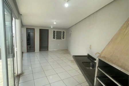 Casa para alugar com 3 quartos, sendo 1 suíte, em Setor Industrial, Balsas, MA