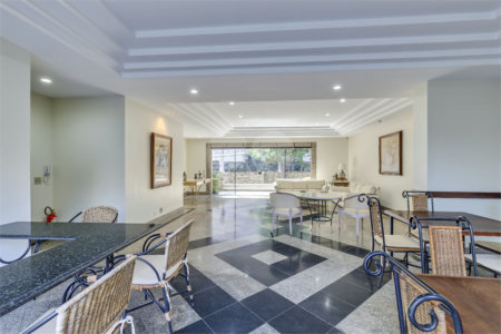 Apartamento à venda com 3 suítes em Campo Belo, São Paulo, SP