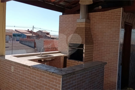 Sobrado à venda com 4 quartos, sendo 1 suíte,  em Parque das Paineiras, Sorocaba, SP